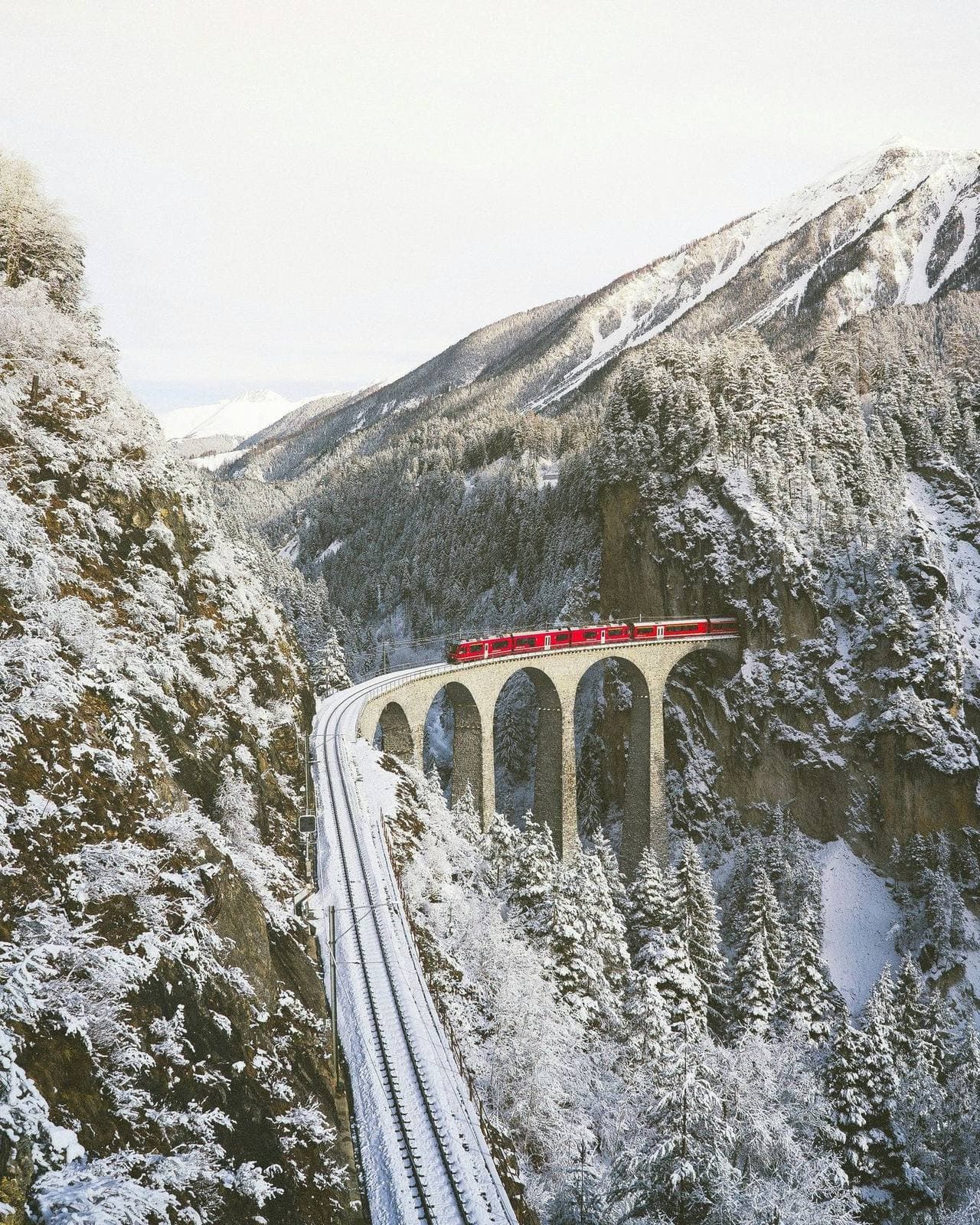 Wintersaison in den Alpen: So klappt der Ski-Transfer ab Zürich